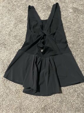 lululemon athletica Black Twist-Back Peplum Tank